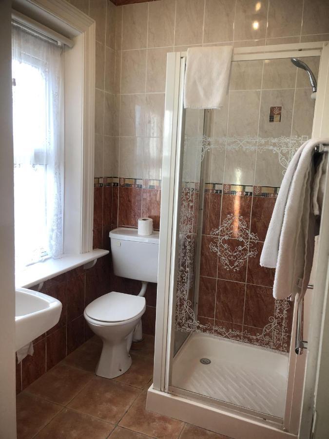 דרוגדה Roseville Lodge B&B חדר תמונה